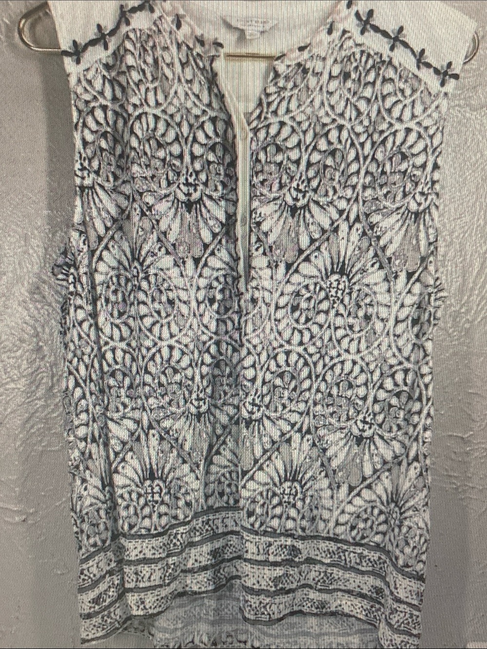 Lucky Brand White and Black Sleeveless Embroidered Blouse